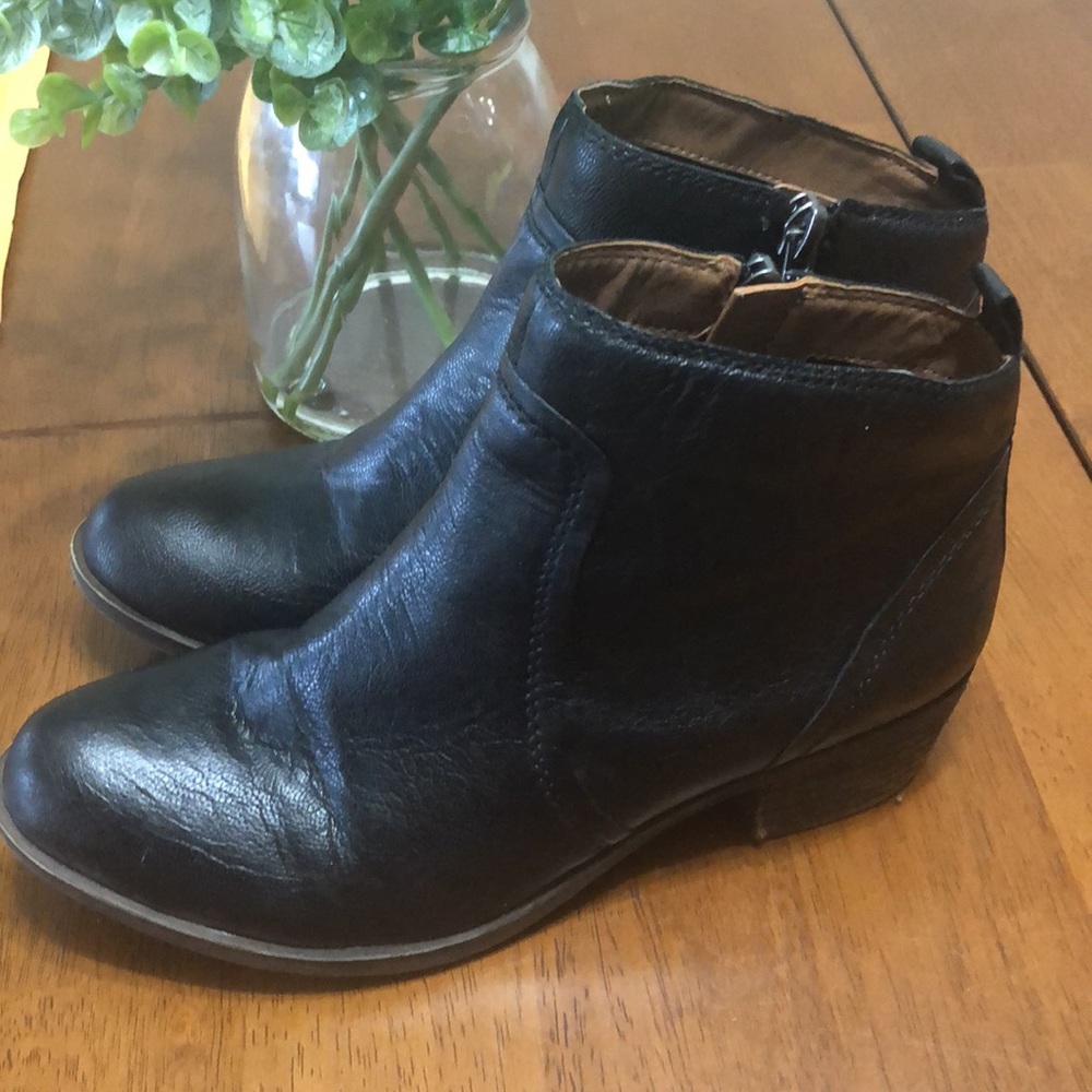 Size 6M Lucky Brand Black  Ankle Boots